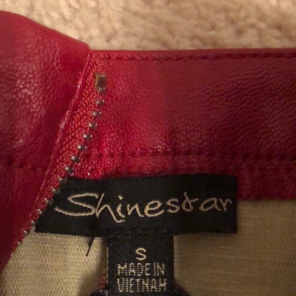 NWOT Red leather mini skirt🍒 - Picture 4 of 7